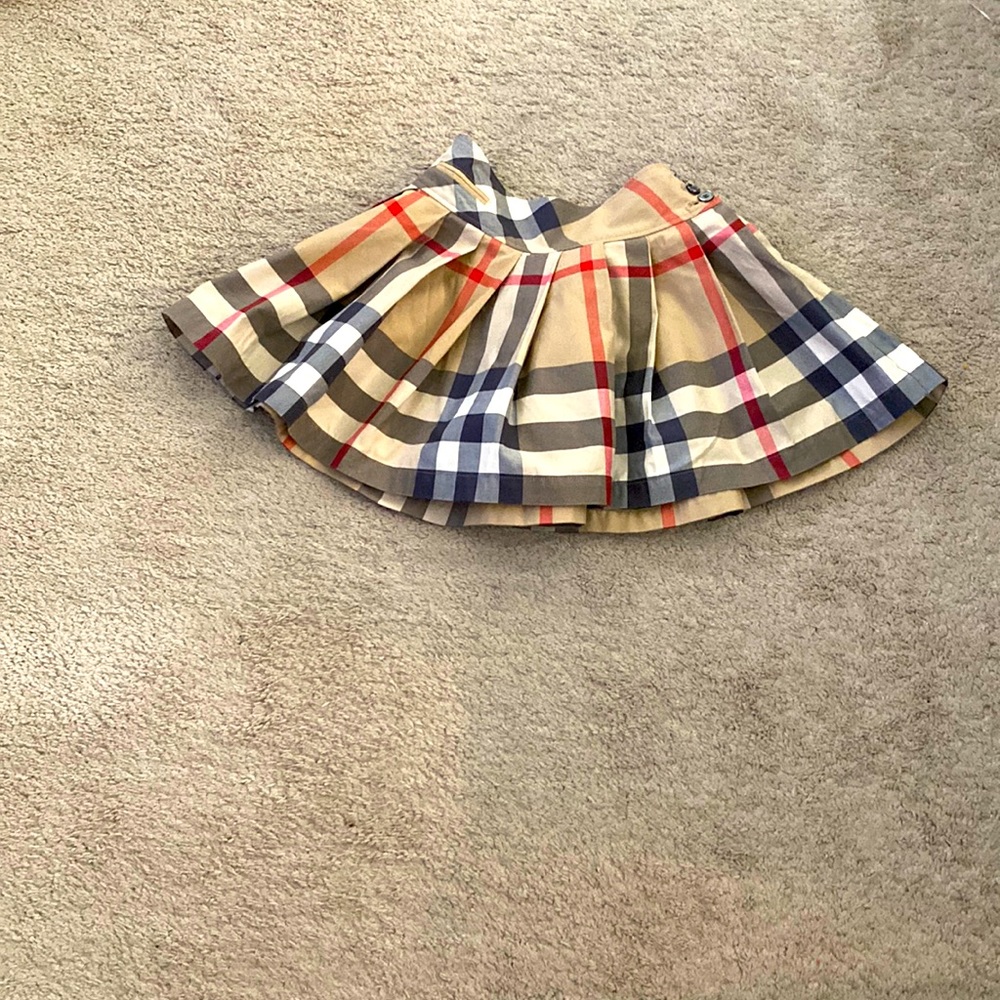 Burberry size 10 skirt